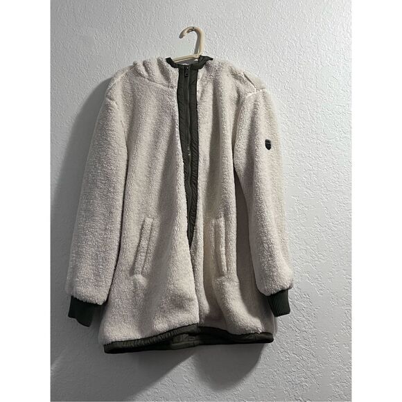 1 Madison Ladies' Fuzzy Sherpa  Jacket Cream/Olive lined snow ski XL - Picture 1 of 3